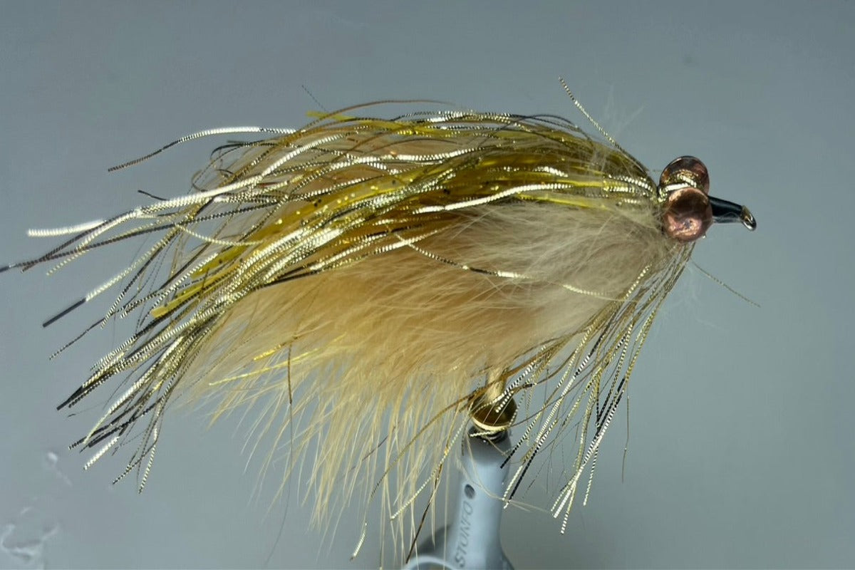 THE GOLDEN RETRIEVER (BLONDE)